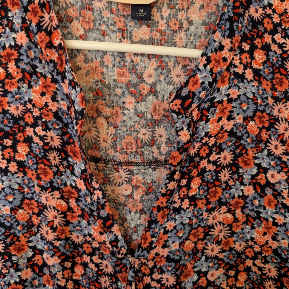 Universal Thread Women's Floral Sleeveless Top - Picture 3 of 6